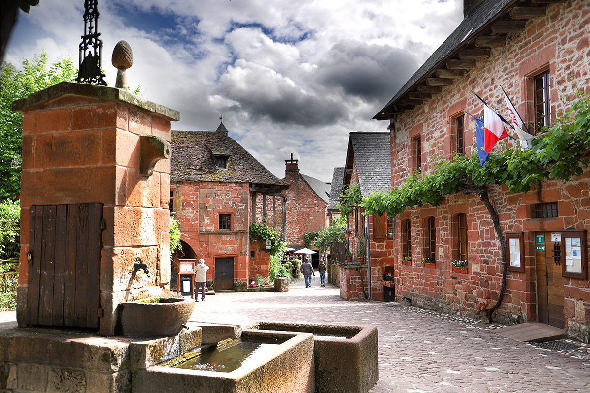 Fontaine de la Mairie à Collonges