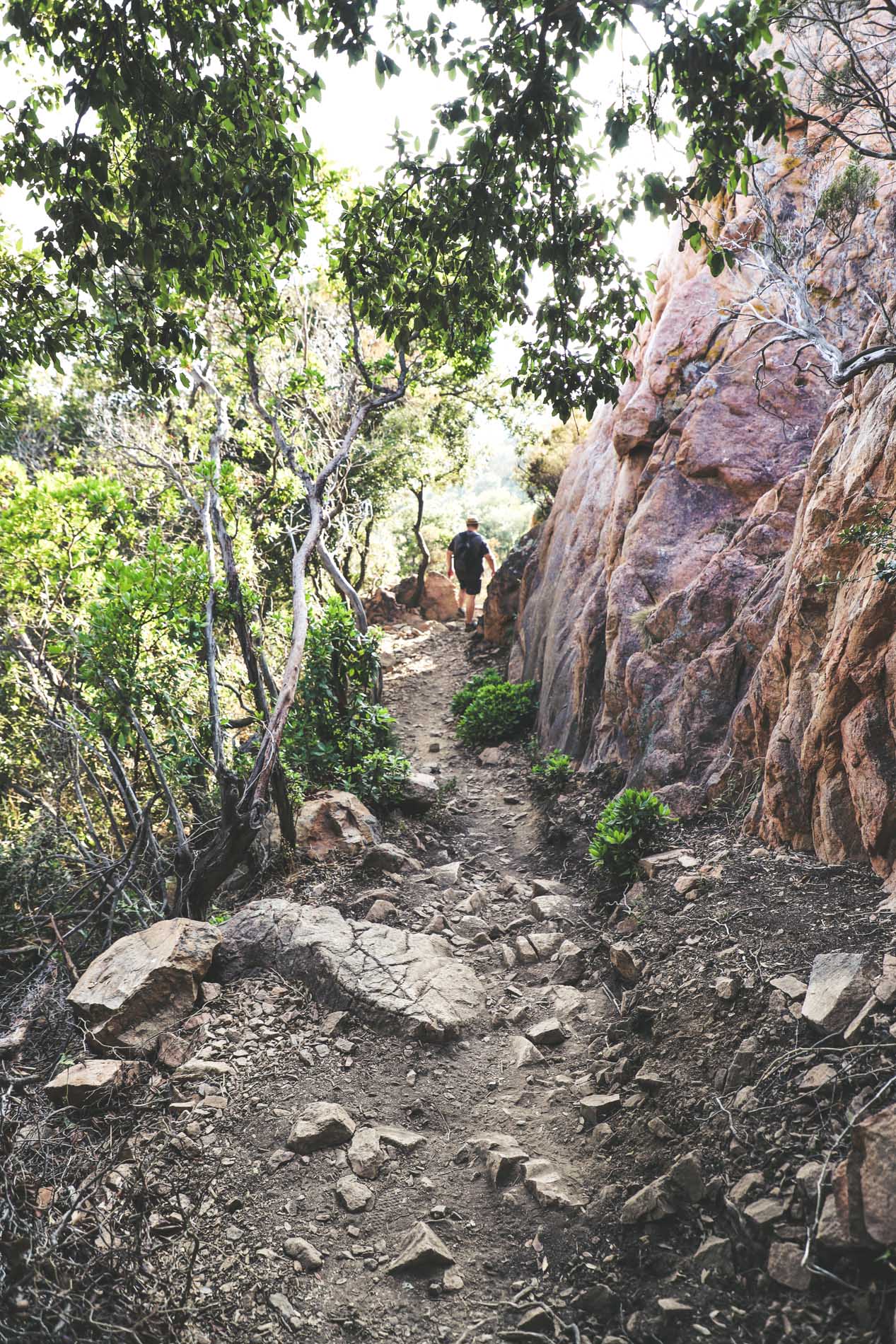 Chemin de randonnée en Corse