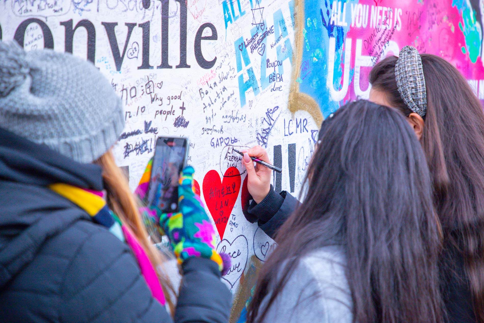 Ecriture Mur John Lennon