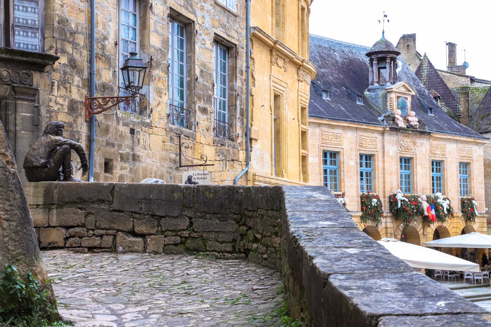 Le-badaud-de-sarlat-la-caneda