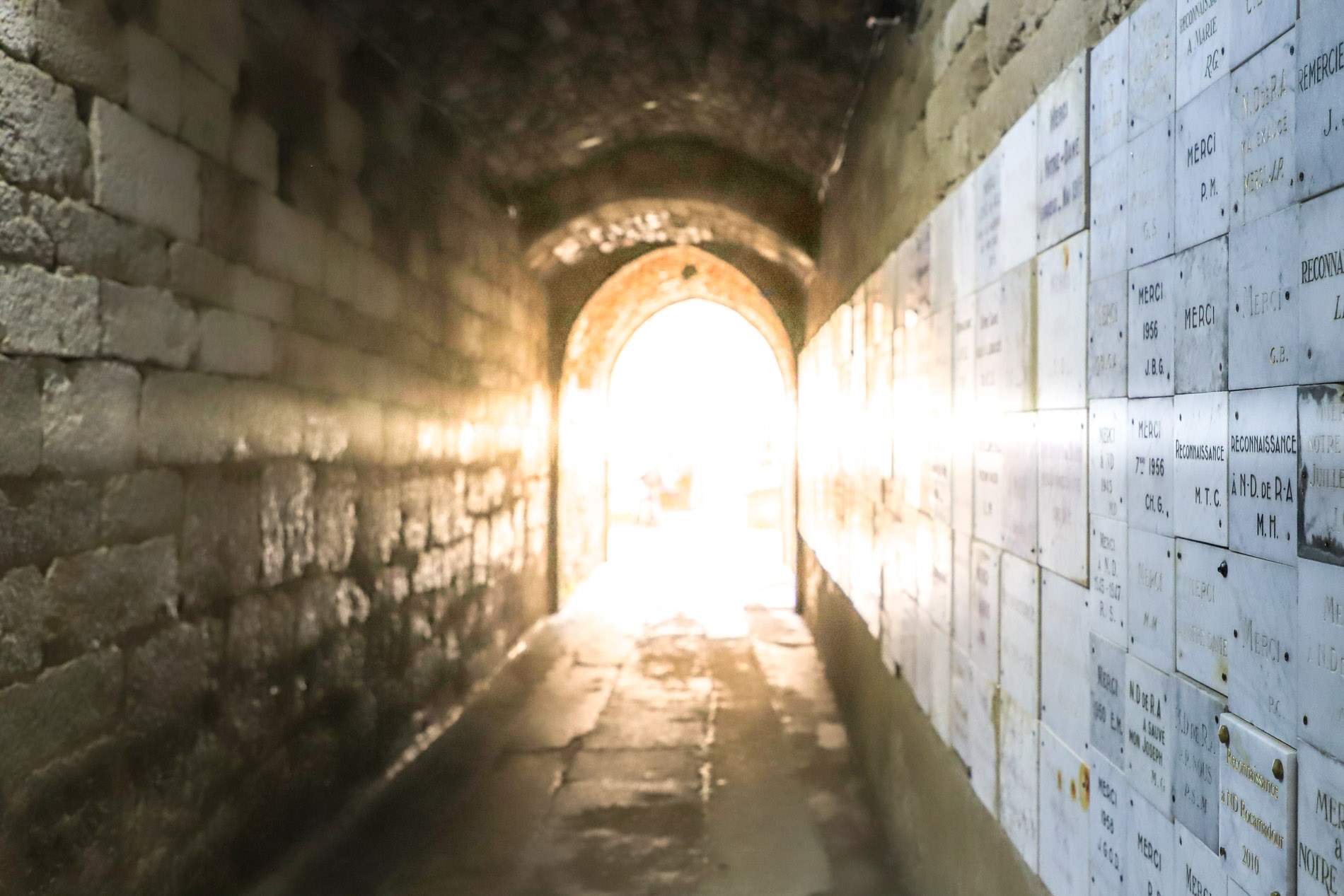 tunnel-sous-basilique-Saint-Sauveur