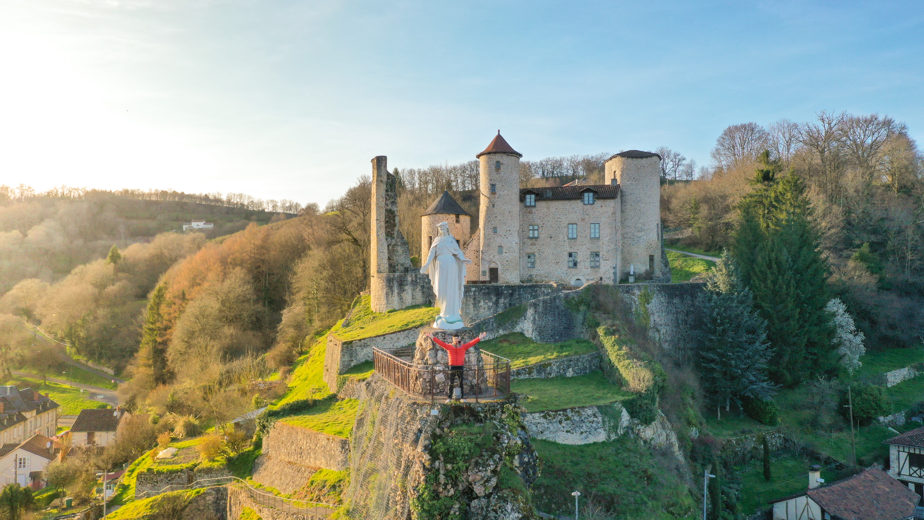 Laroquebrou : Un village du Cantal a voir absolument !