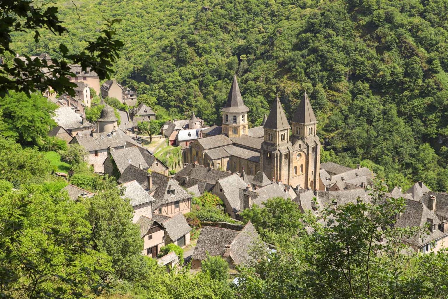 Visiter Conques : Un des plus beaux villages occitan - Casa del Travel