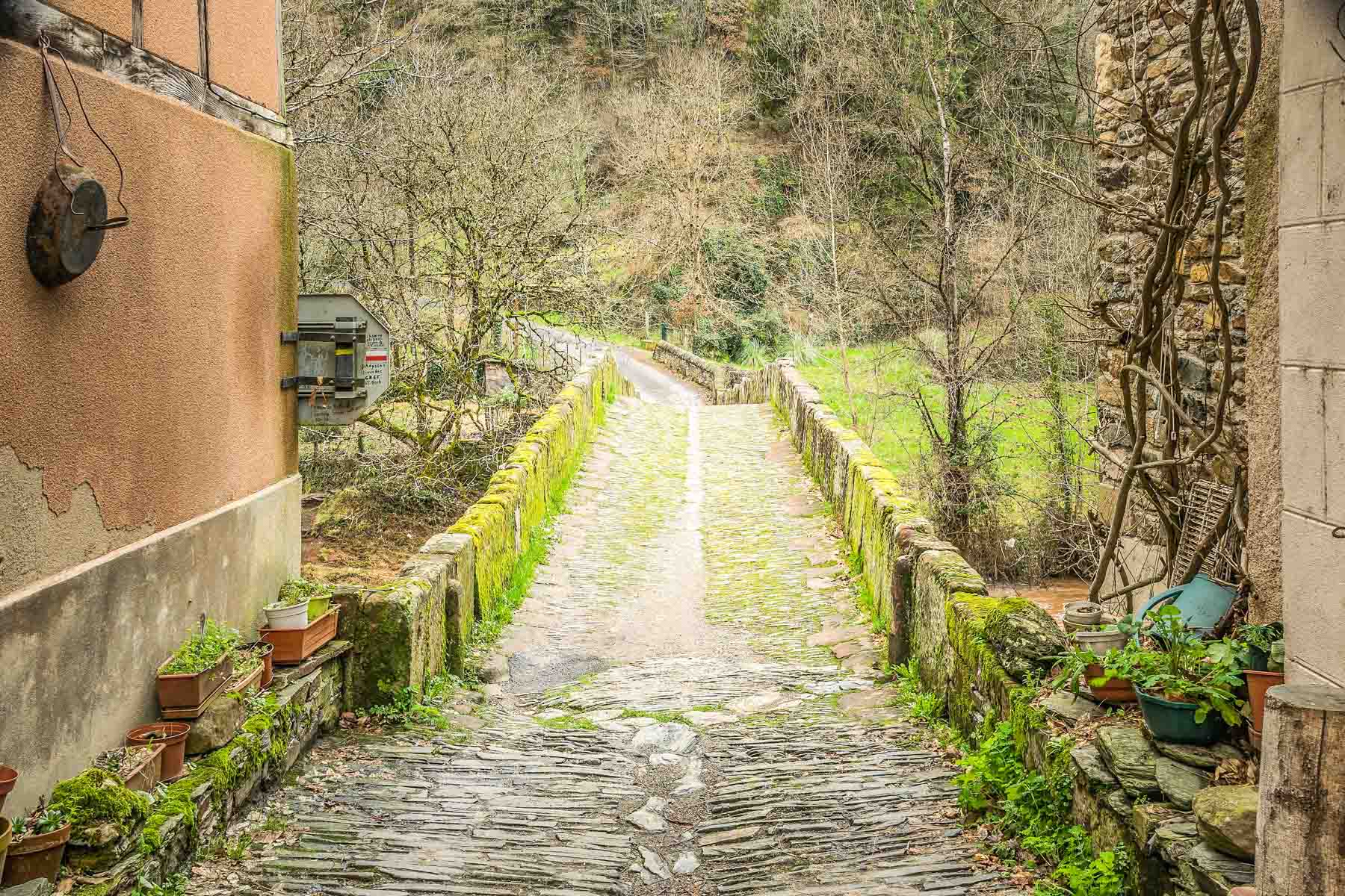 pont-sur-la-dourdou