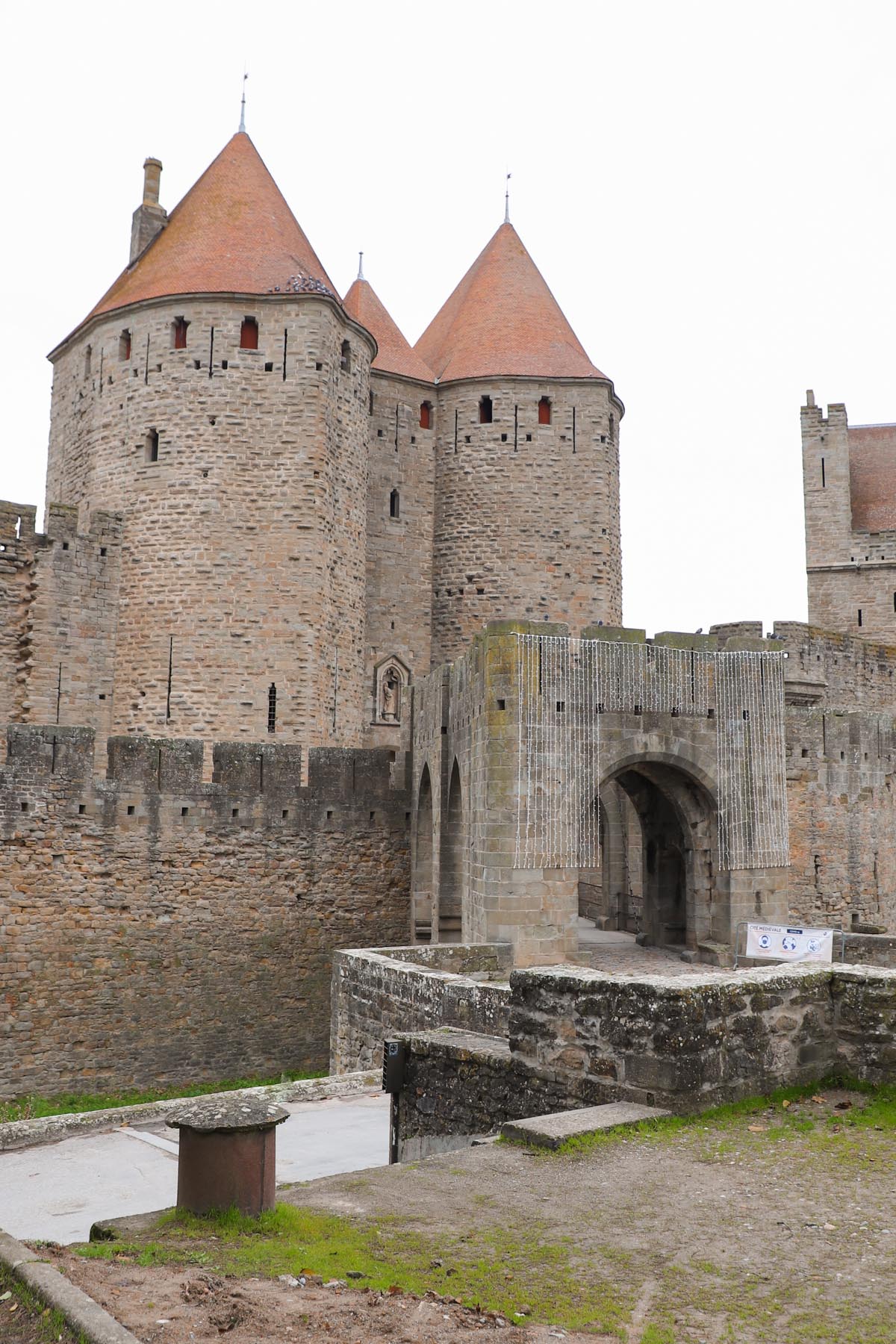 Porte-narbonnaise-cite-de-carcassonne