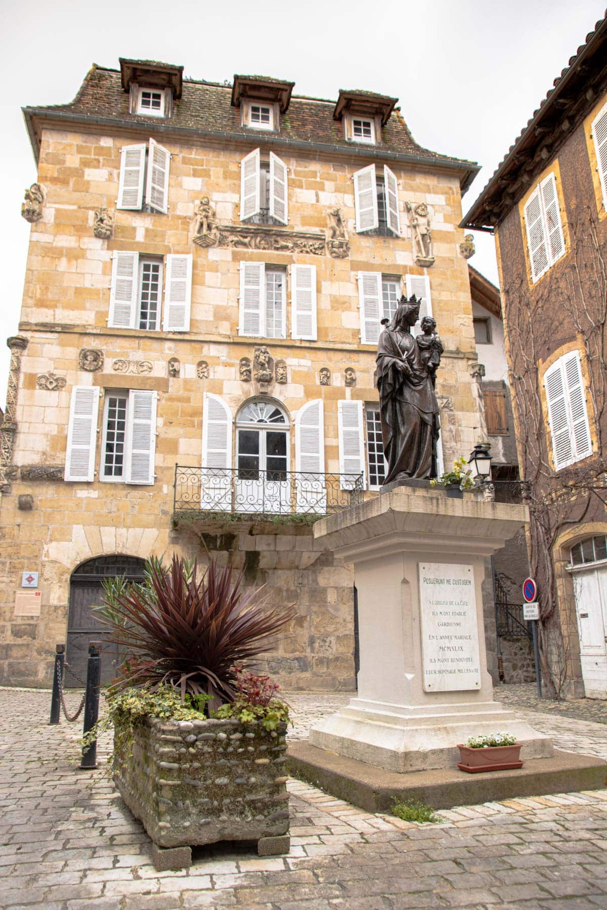 La-Maison-de-la-Renaissance-beaulieu-sur-dordogne