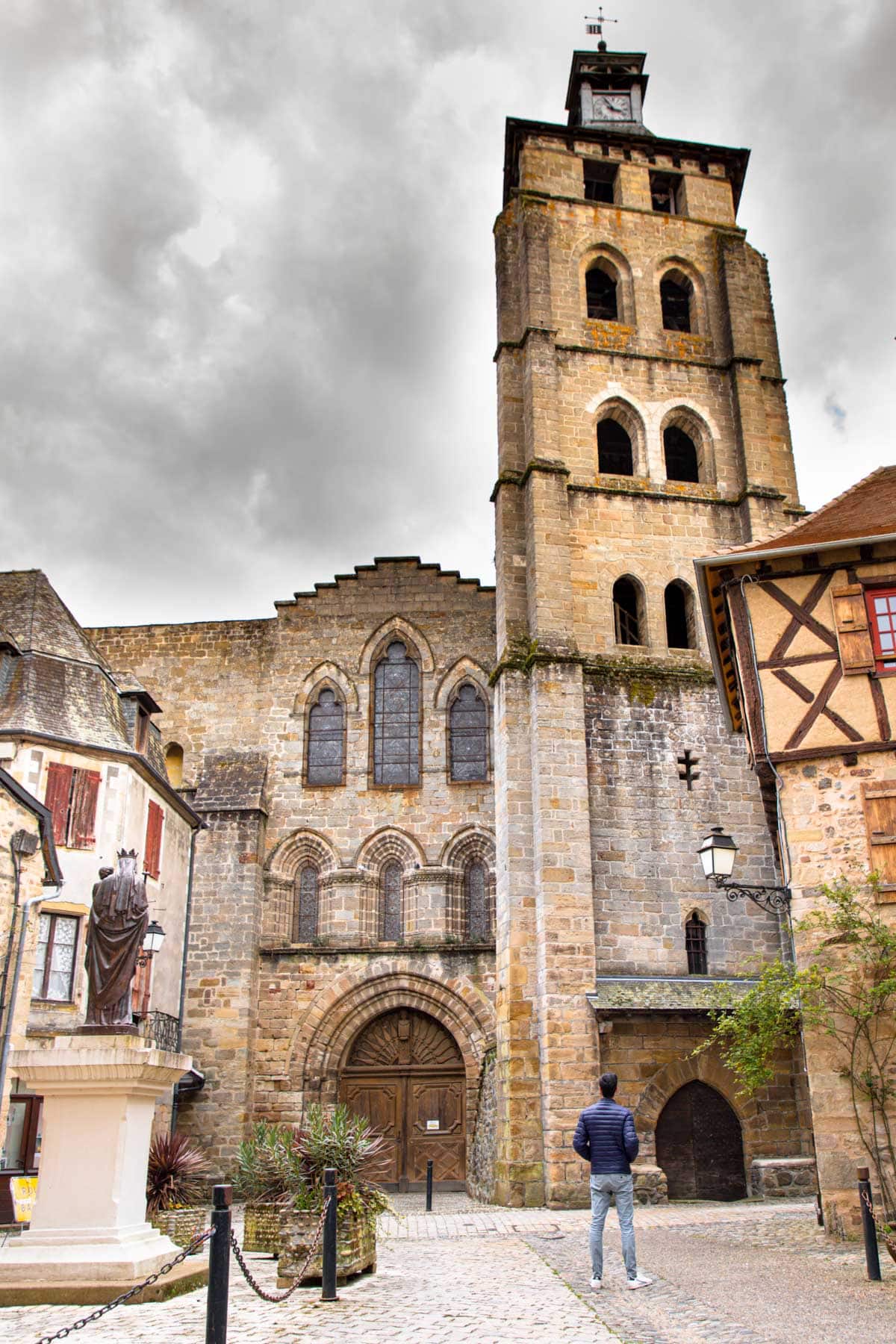 beaulieu-sur-dordogne-limousin-france