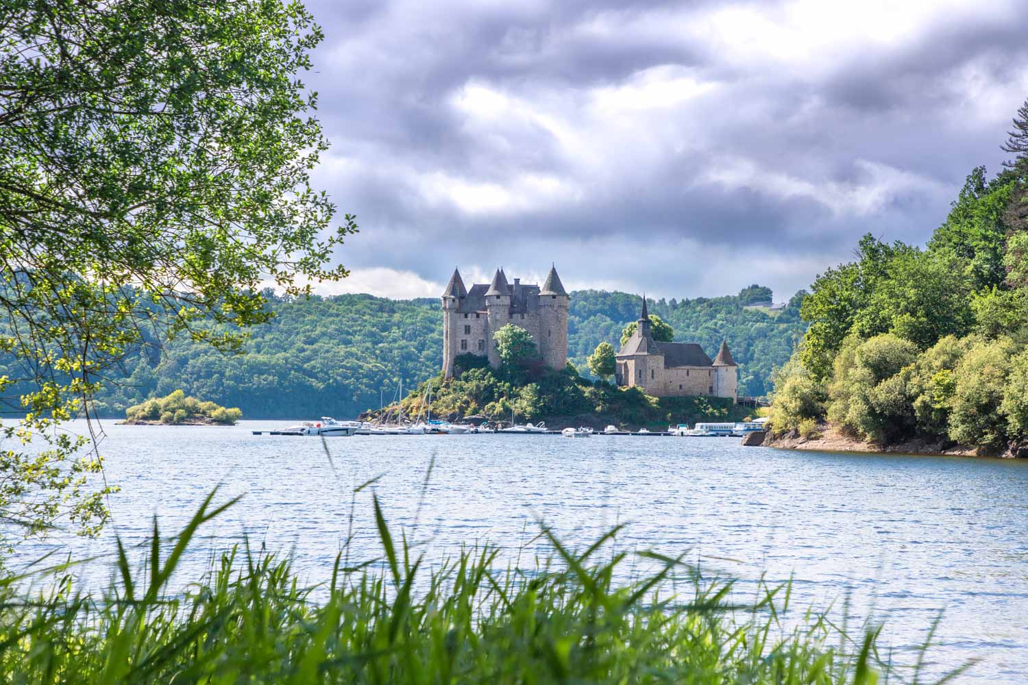 chateau-de-val-bort-les-orgues-france