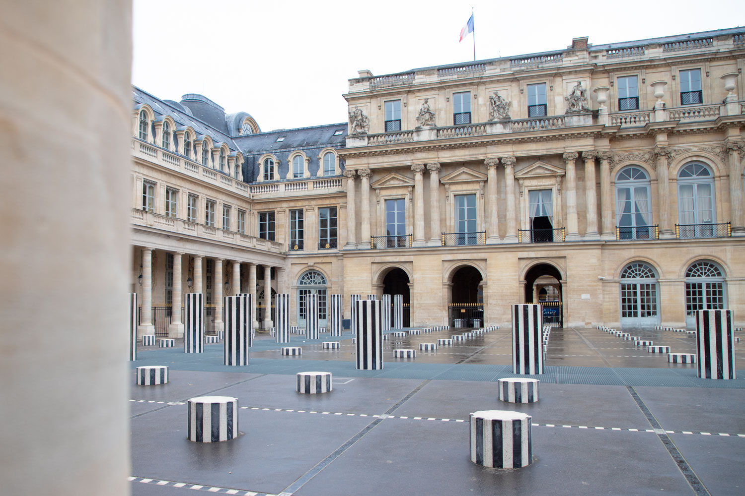 colonnes-de-buren-paris-france