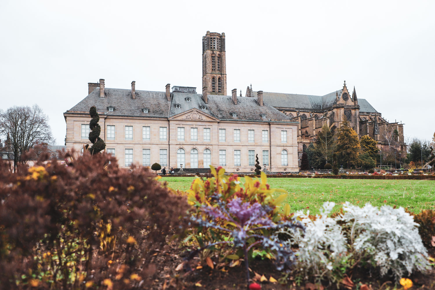 jardin-de-l-eveche-limousin-france