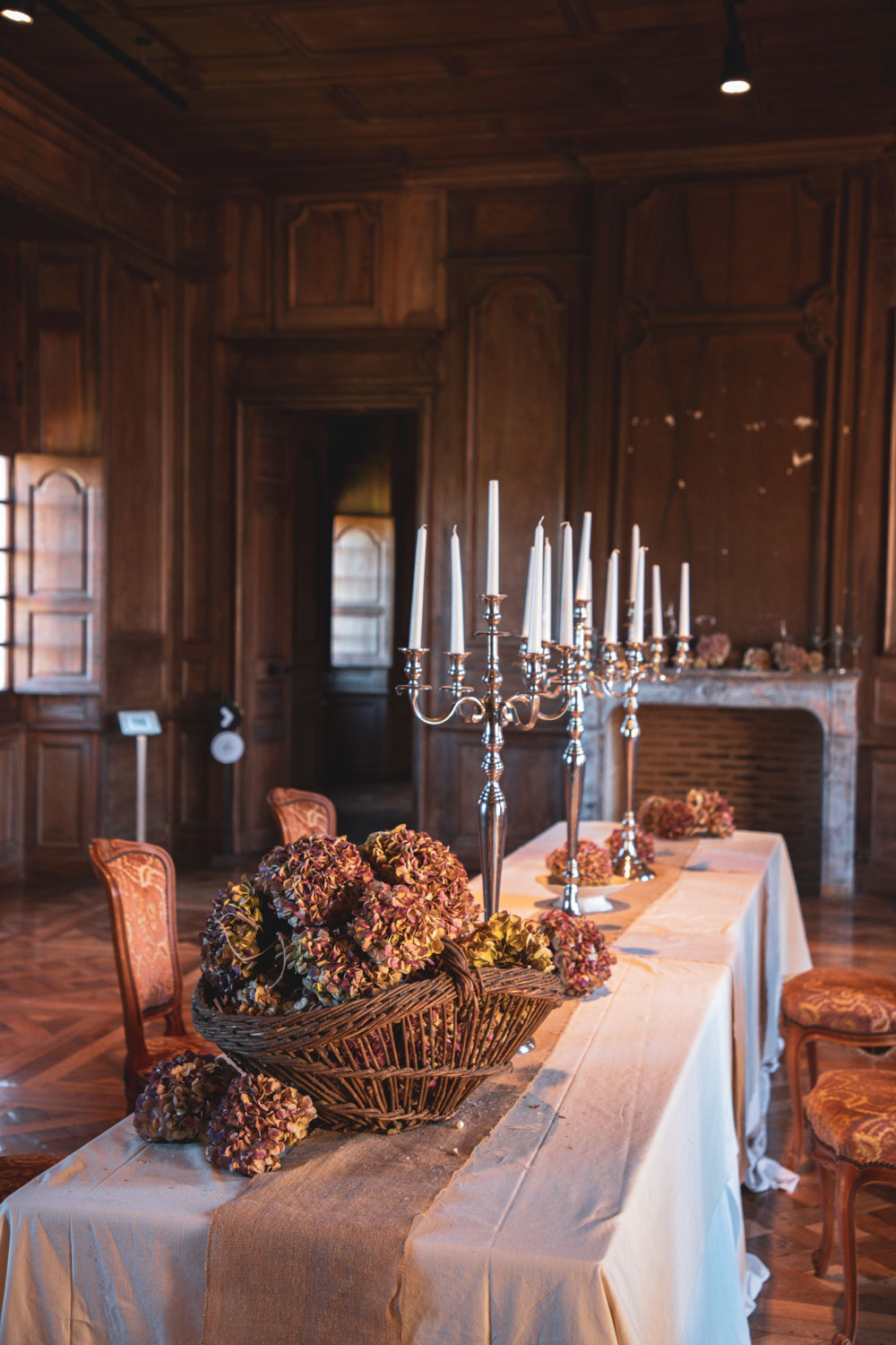 salle-de-reception-chateau-de-biron-perigord