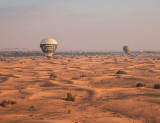faire-un-vol-en-montgolfiere-au-lever-du-soleil-a-Dubai-dans-le-desert