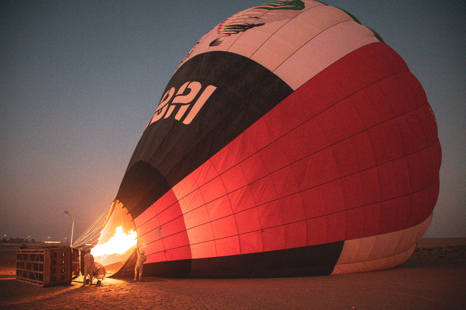 tout-de-montgolfiere-a-Dubai