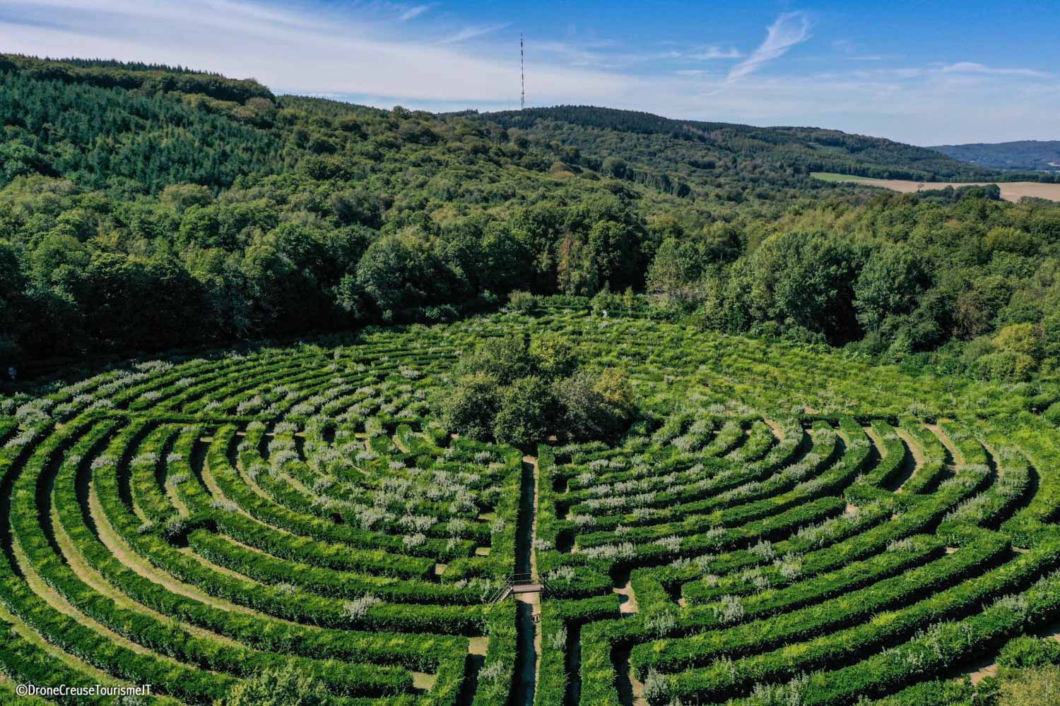 Labyrinthe-Geant-des-Monts-de-Gueret