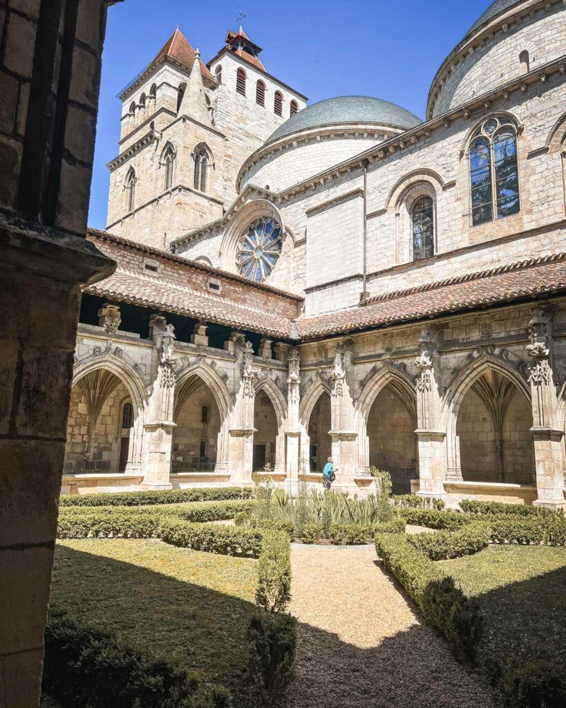 cloitre-de-la-cathedrale-de-Cahors