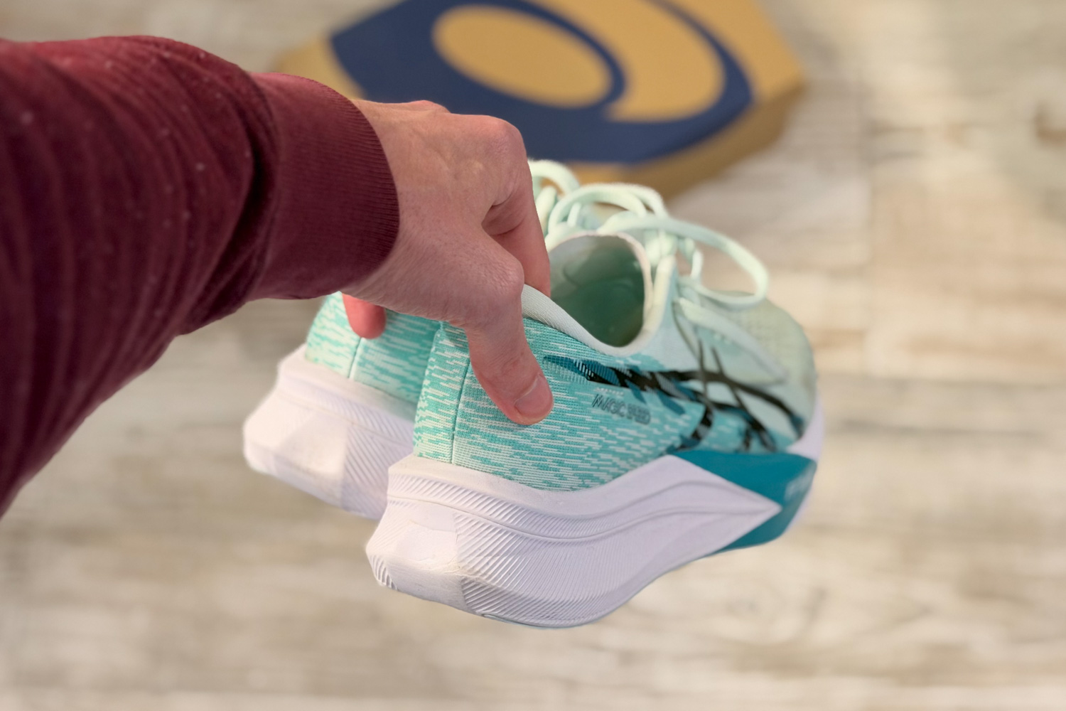 chaussure-asics-magic-speed-4-10km-semi-marathon