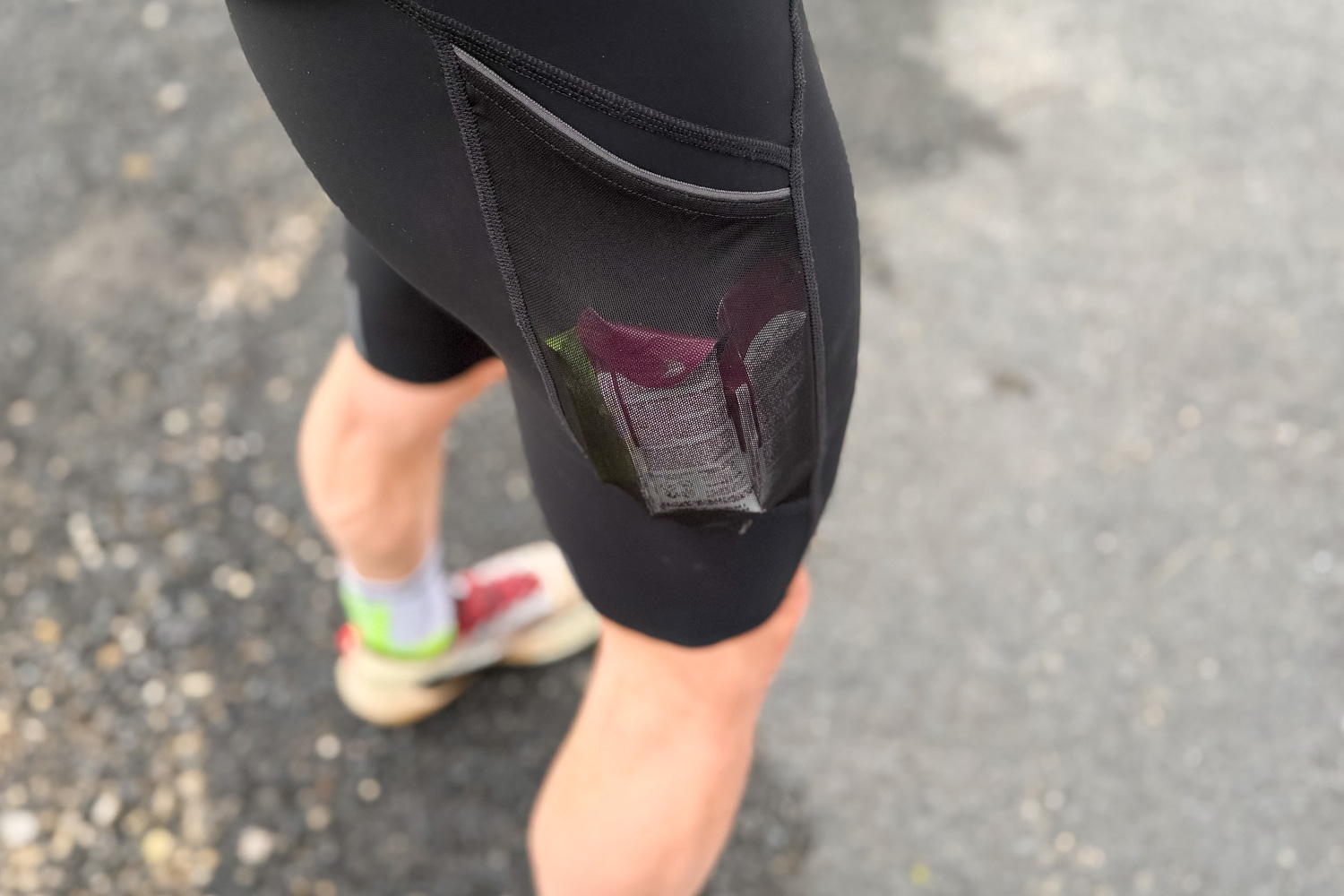 cuissard-court-marathon-avec-poches-pour-alimentation Les poches latérales du cuissard court Dynafit sont utiles pour les marathons
