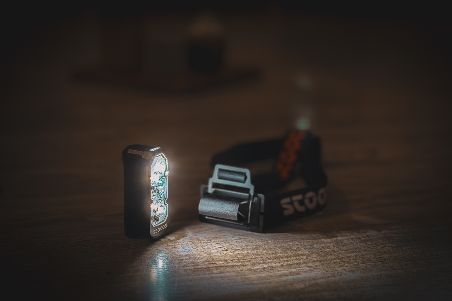 La lampe pour courir la nuit Stoots Kiska 3 offre de 100 à 1200 lumens.