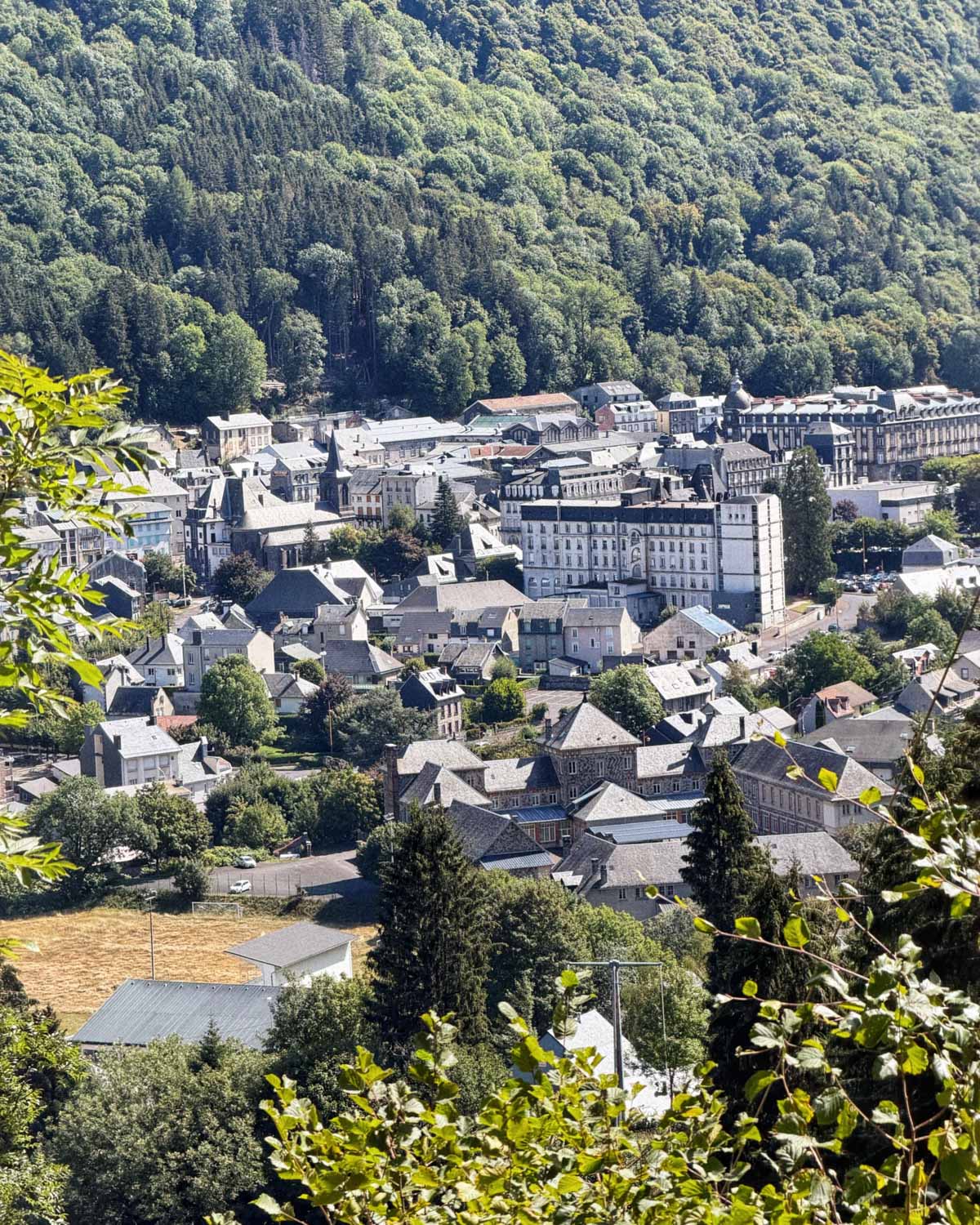vue-sur-le-village-du-mont-dore