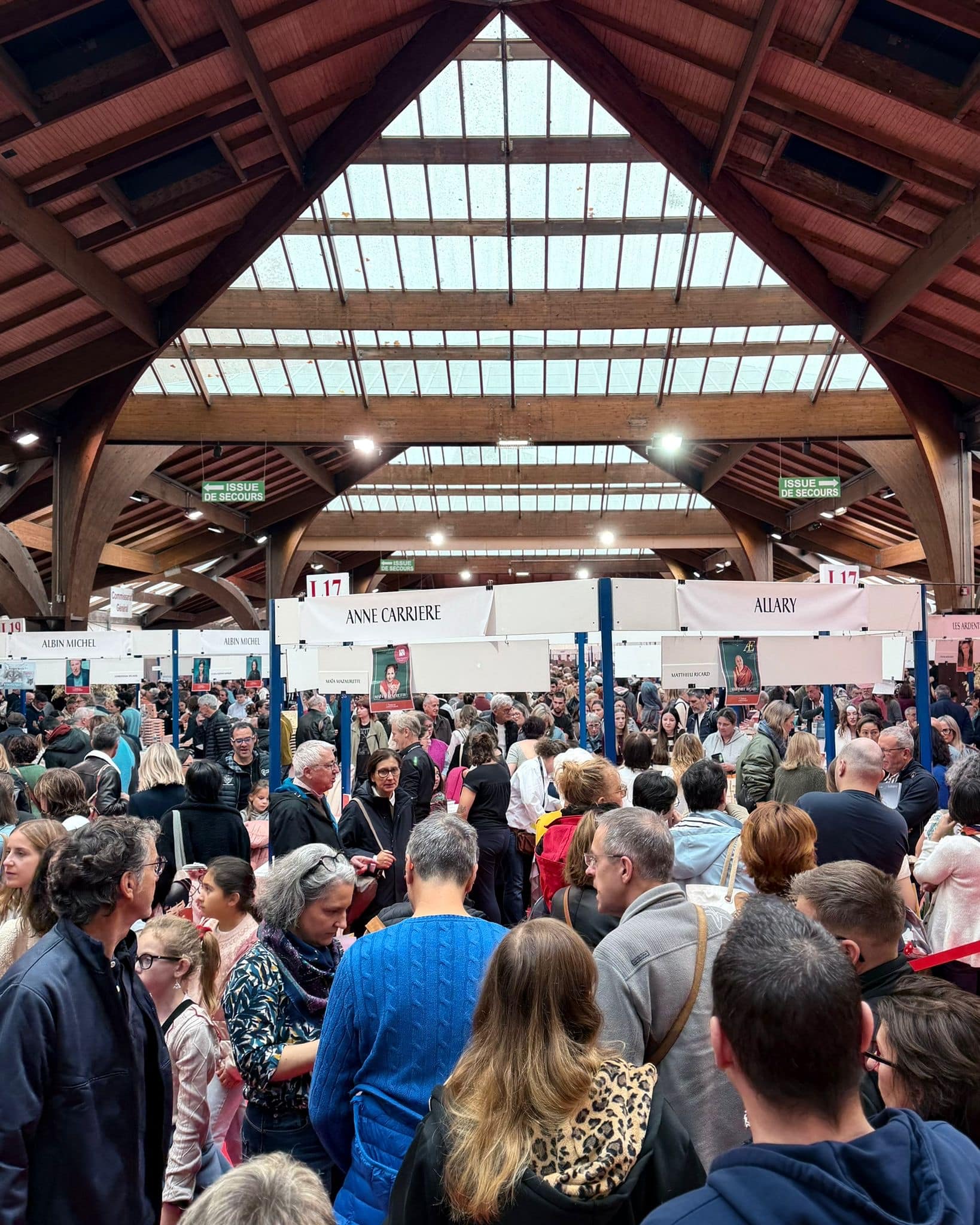 hall-brassens-foire-du-livre hall-brassens-foire-du-livre