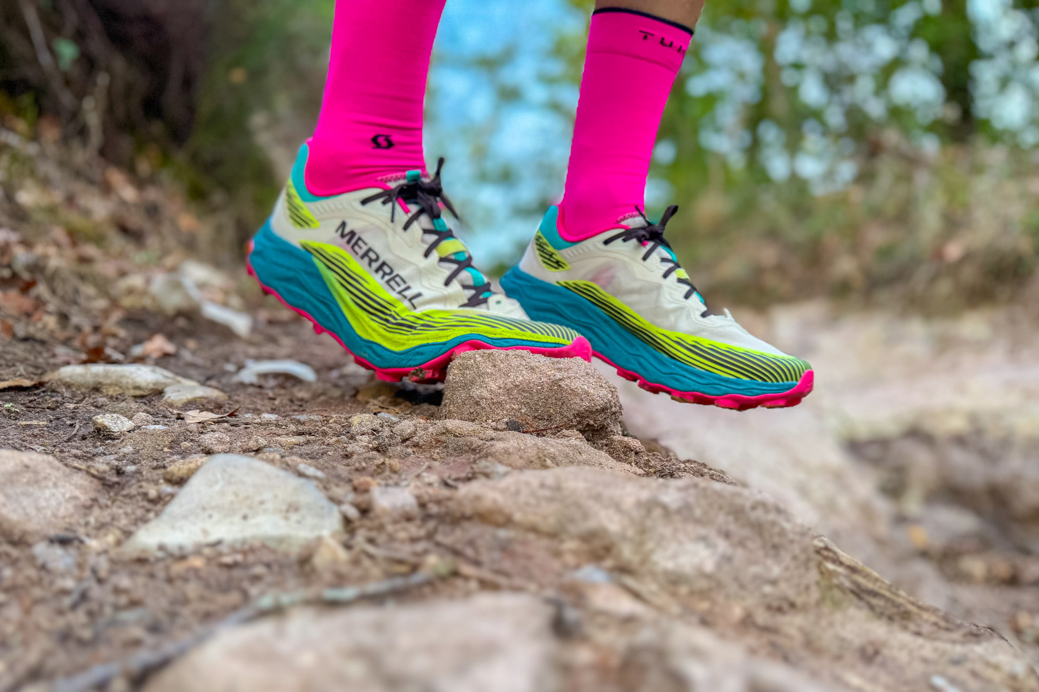 mousse-FloatPro-et-rainures-de-flexion-FLEXconnect-merrell mousse-FloatPro-et-rainures-de-flexion-FLEXconnect-merrell